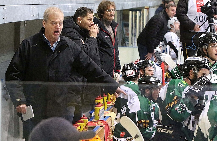 Trainer Bengt-Åke Gustafsson (l.) wird per sofort freigestellt. Der bisherige Assistent Chris Bartolone übernimmt die Verantwortung für die 1. Mannschaft des EHC Olten. (Bild: Archiv/Hansruedi Aeschbacher )