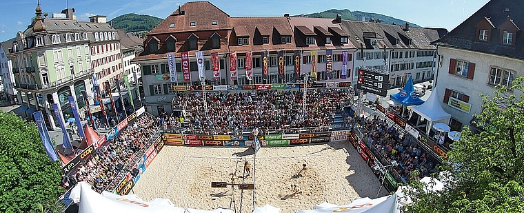 Vier Tage Spass im Sand: Die Coop Beachtour bringt vom 20. bis 23. Juni Beachvolleyball nach Olten. (Bild: Adrian Knecht)