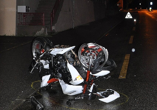Ein 34-Jähriger verlor in der Nacht auf Samstag in Olten die Kontrolle über sein Motorrad und stürzte. (Bild: ZVG)