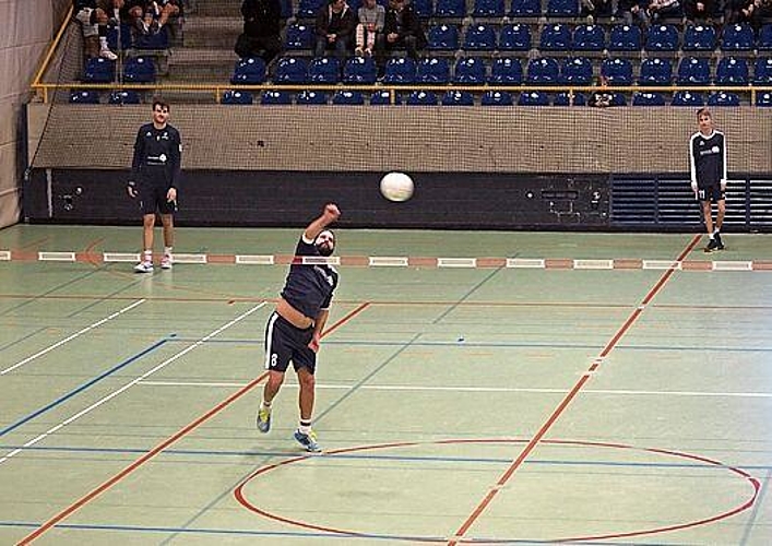 Beim Angriff darf nur mit der Faust geschlagen werden. (Bild: AGU)