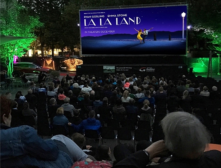Im Sommer 2019 soll wieder ein Open Air Kino auf dem Platz der Begegnung stattfinden. (Bild: ZVG)