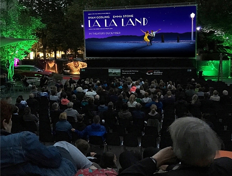 Im Sommer 2019 soll wieder ein Open Air Kino auf dem Platz der Begegnung stattfinden. (Bild: ZVG)