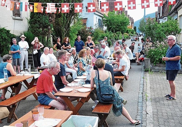 OK-Präsident Franco Giori (rechts) eröffnete den geselligen Event. (Bild: BW)
