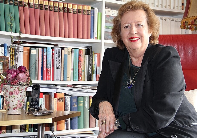 Madeleine Schüpfer liest am Sonntag aus ihrem neusten Erzählband «Die roten Schuhe». mim)
