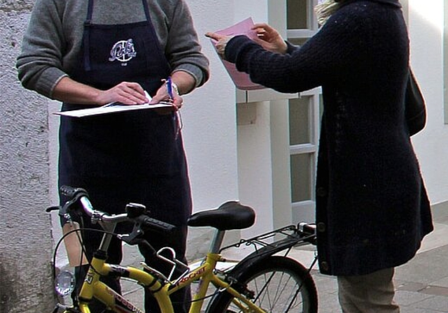 Am kommenden Samstag können Oltner auf der alten Holzbrücke Velos kaufen oder verkaufen. (Bild: Archiv/M. Affolter)
