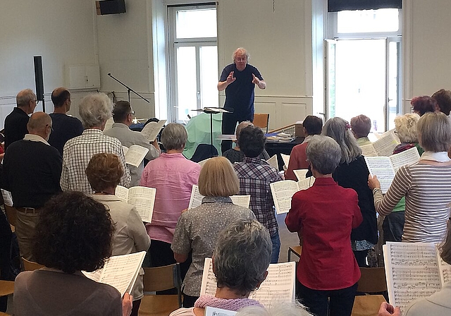 Der Oratorienchor probt für sein Sommerkonzert am 17. Juni. (Bild: ZVG)