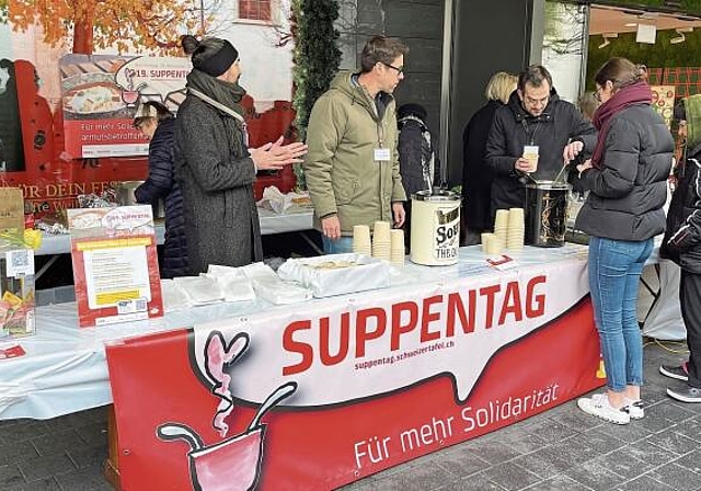 Während des ganzen Tages herrschte am Stand immer wieder viel Betrieb. (Bilder: ZVG)
