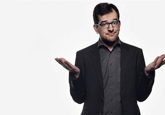 Der Oltner Kilian Ziegler darf sich seit Samstag doppelter Schweizermeister im Poetry Slam nennen. (Bild: ZVG)
