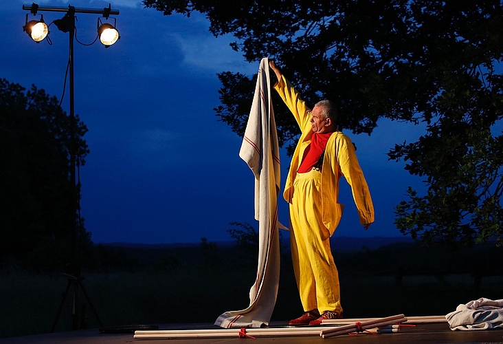 Absurde Situationen und unglaublichste Gedankentürme konstruiert Peter Spielbauer, der morgen Freitag, 11. September und am Samstag, 12. September die Theaterstudio Olten-Saison eröffnen wird. (Bild: ZVG)
