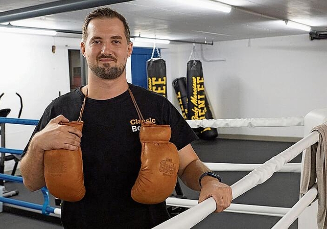 Präsident und Cheftrainer in Personalunion: Nexhmi Zenuni ist fast täglich im Boxkeller in Olten anzutreffen. (Bild: Achim Günter)