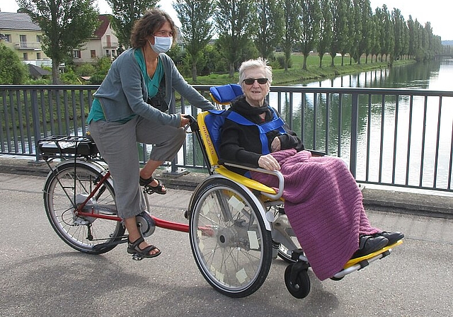 Eine willkommene Abwechslung und viel Neues sahen und erlebten Ende August die Bewohnerinnen und Bewohner des Pflegeheims Stadtparks anlässlich der Velowoche. (Bild: ZVG)