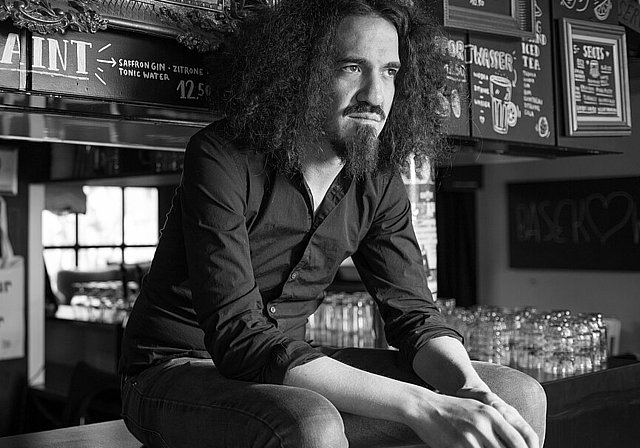 <em>Daniel Kissling</em>, Kulturschaffender und Barkeeper. (Bild: M. Isler)