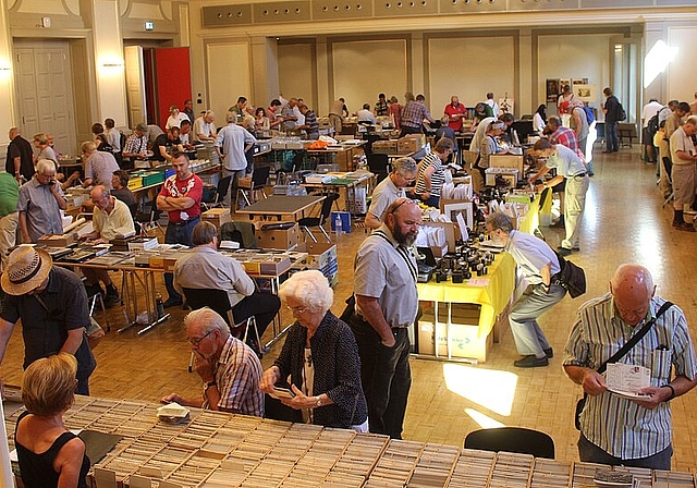 Am Sonntag, 26. August stehen die Stadttheater-Türen für die Oltner Foto- und Filmapparate-, Ansichtskarten- und Papierbörse offen. (Bild: ZVG)
