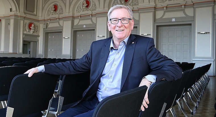 Stadttheater-Geschäftsführer Herbert Schibler freut sich auf eine hochkarätige zweite Saisonhälfte. (Bild: mim)