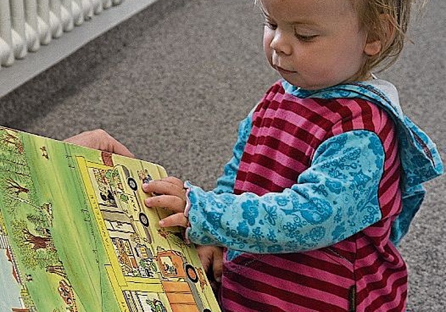 Die Buchstart-Veranstaltung richten sich an Eltern und ihre Kleinkinder im Alter von 12 bis 30 Monate. (Bild: Archiv/vwe)