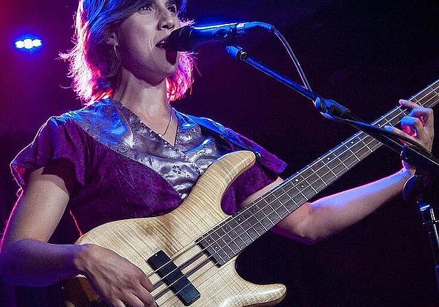 Die argentinische Musikerin Clara Cantore begeistert mit ihren eindrücklichen musikalischen Fähigkeiten und ihrer offenen Art jegliches Publikum. (Bild: ZVG)