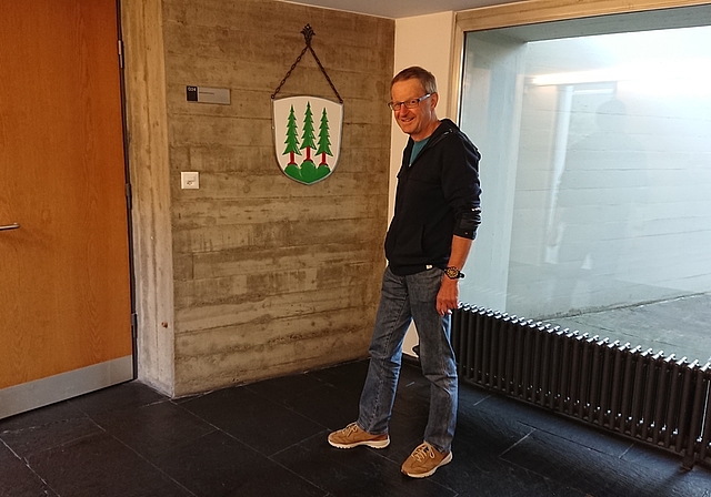 Mit seiner freundlichen und humorvollen Art politisiert Ruedi Moor seit 12 Jahren im Oltner Gemeindeparlament. (Bild: ZVG)