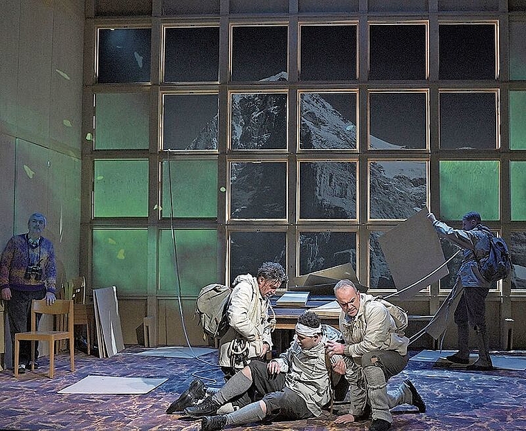 Eines der berühmt-berüchtigsten Bergdramen kommt in der Oper «Eiger» auf die Bühne – morgen im Oltner Stadttheater. (Bild: Suzanne Schwiertz)