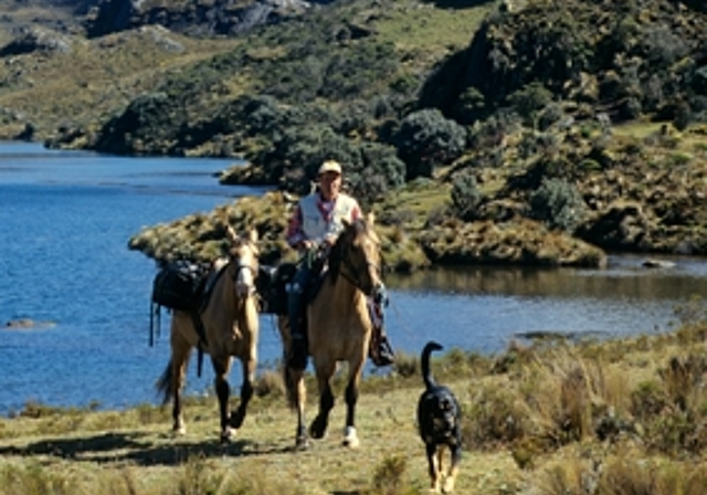 Günter Wasmer reiste 20 Jahre lang mit Pferden vom Feuerland nach Alaska. Am Dienstag, 14. März erzählt er im Stadttheater von seinem Abenteuer. (Bild: ZVG)