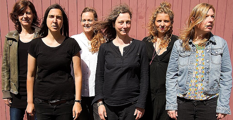 Das «International Female Musicians Collective» mit der Starrkircher Saxofonistin Fabienne Hoerni (r.) tritt nächste Woche auf der Vario-Bühne auf. (Bild: ZVG)