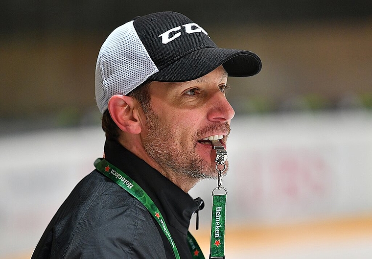 Der EHC Olten hat den Vertrag mit Headcoach Chris Bartolone um ein Jahr verlängert. (Bild: Bruno Kissling)