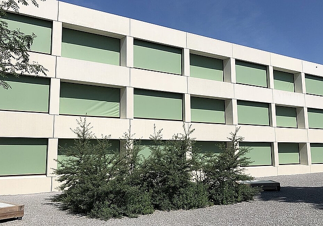 In den vergangenen Jahren konnten vor allem in den grossen Städten viel Schulraum, wie die Schulanlage Zehntenhof in Wettingen, gebaut werden, weshalb die Planerteams sehr gute Referenzen von Objekten an den verschiedensten Orten in der Schweiz aufw