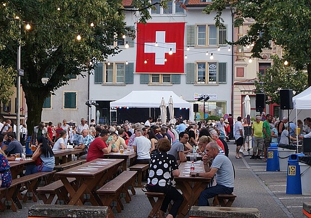 Nach der letztjährigen Feier auf dem Klosterplatz werden die 1. August-Feierlichkeiten in diesem Jahr mit der offiziellen Wiederinbetriebnahme der Alten Brücke zusammengelegt. (Bild: frabei)