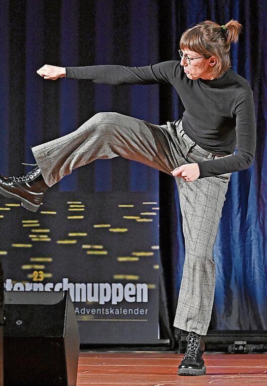 Zum Auftakt der diesjährigen Sternschnuppen performte Jane Mumford in der Stadtkirche. (Bild: Remo Fröhlicher)