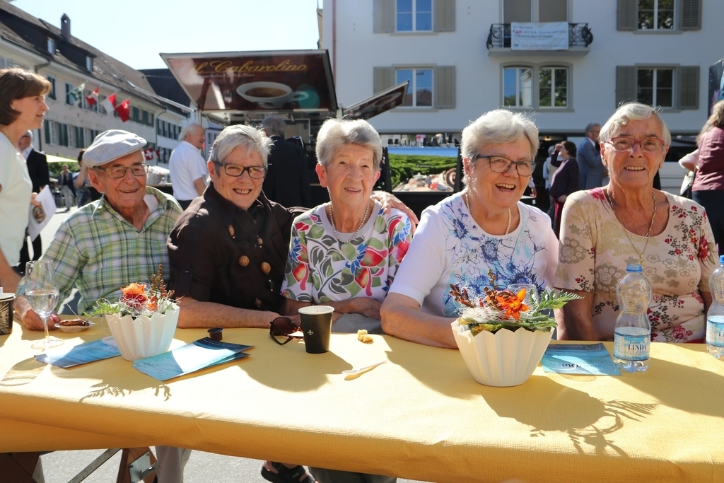 Freuten sich über die gelungene Restaurierung «ihrer» Kirche (v.l.): Robert Wetzstein, Jeannette Moll, Leni Bösch, Margrit Rätz und Helga Birrer, alle aus Olten. (Bild: mim)
