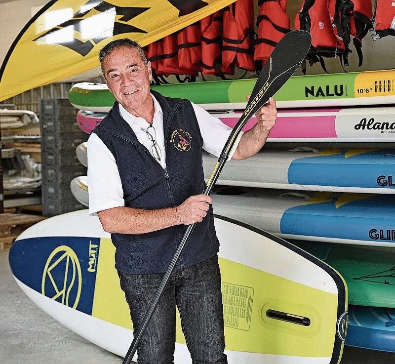 Michael Pagano, Präsident des Nautischen Clubs und SUP-Instruktor, ist Feuer und Flamme für die noch junge Wassersportart. (Bild: Denise Donatsch)