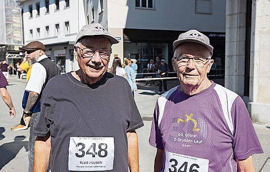 Ruedi Heutschi aus Hägendorf (l.), Präsident von Fokus-Plus, und Fritz Bär aus Rothrist. Vor zwei Jahren wurde Fokus-Plus vom Erlös des 2-Stunden-Laufs unterstützt. Jetzt sind sie selber Unterstützer.
