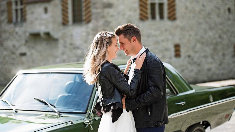 Carina Nguyen plant nicht nur Hochzeiten mit Leidenschaft, sondern führt auch gerne sogenannte «Wedding Styled Shoots» durch, zum Beispiel im «Rock-Look mit einem Hauch von Boho». (Bild: momentsbyjasmin.ch)