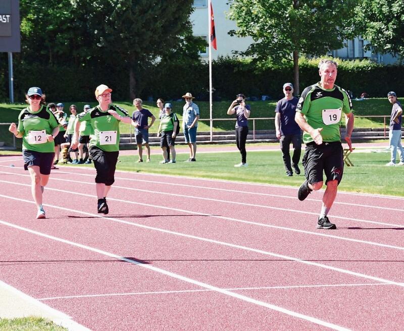 Auf der Zielgeraden: Teilnehmende aus dem luzernischen Horw beim Sprint.