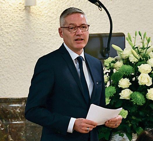 Der Oltner Stadtpräsident Thomas Marbet begrüsste gegen 40 Personen.
