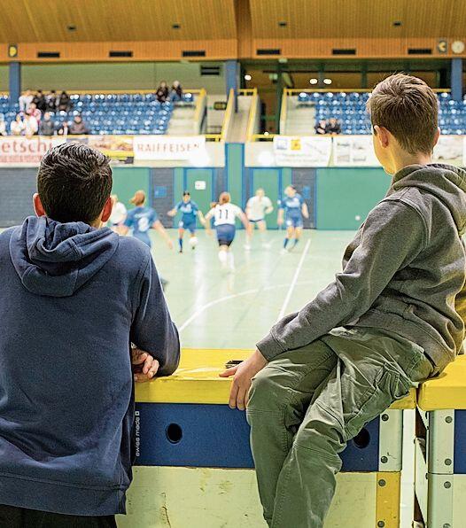 Ein Platz in der ersten Reihe: ganz nah am Spielgeschehen.
