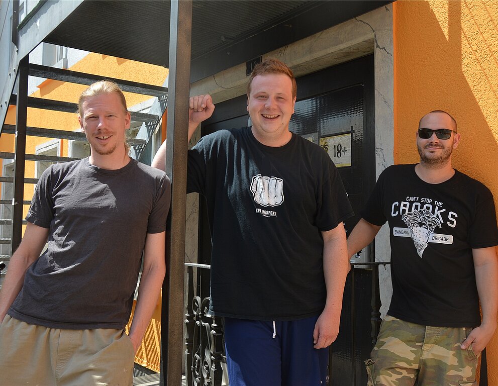 Erwecken die Paraiba Bar & Club in Olten zu neuem Leben: Die neuen Besitzer (v.l.) Franz Käser, Sam Rudolf von Rohr und Alexander Giger. (Bild: vwe) 
