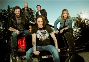 Die Schweizer Band Gotthard spielt am Samstag, 2. September am Riverside Openair. (Bild: ZVG) Die Schweizer Band Gotthard spielt am Samstag, 2. September am Riverside Openair. (Bild: ZVG)