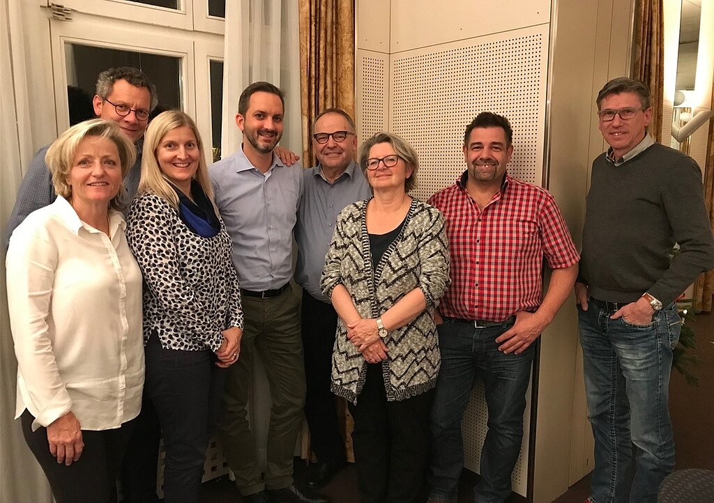 Der aktuelle Oltner Skiclub-Vorstand (v.l.) mit Monika Marti, Friedrich Gönner, Claudia Lämmli Mario Schmuziger, Benno Buser, Marcela Schmuziger Andreas Scheidegger und Röbi Brandl. (Bild: ZVG)